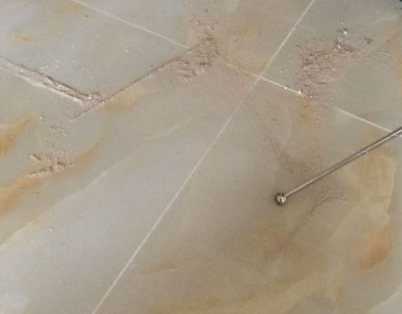 阿勒泰瓷砖空鼓维修公司分享粘合剂选择不当在瓷砖铺贴过程中可能导致以下问题